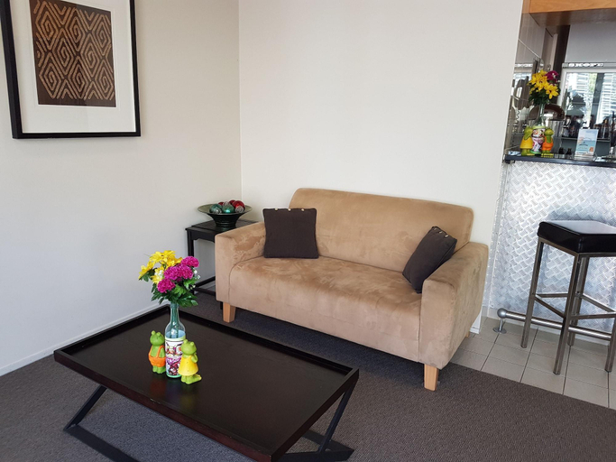 Public Area 2, Capella Coach Inn, Peak Downs