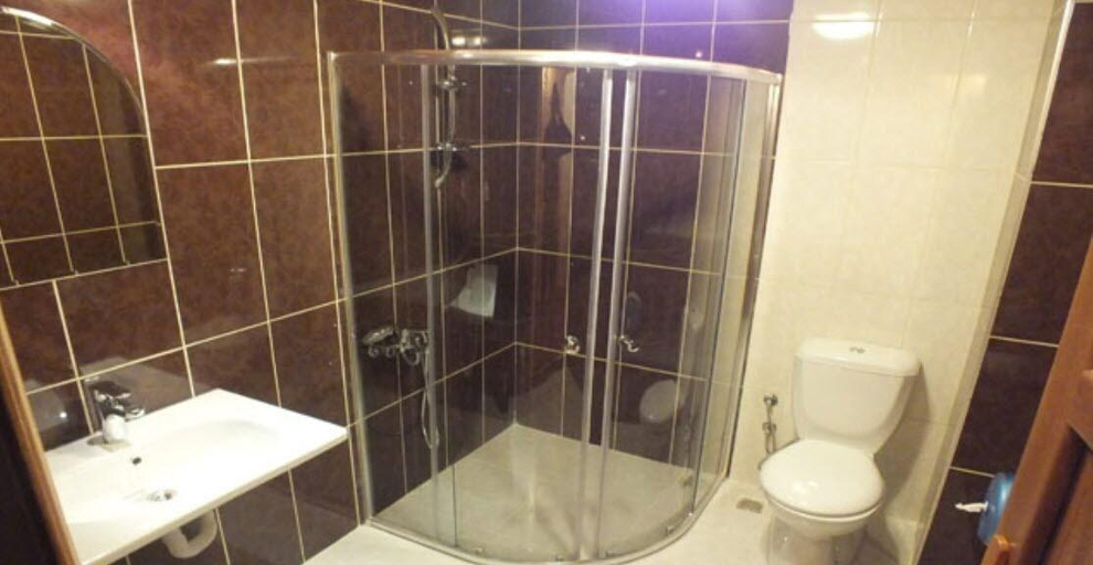 Bathroom 5, Yedigoller Hotel & Restaurant, Çaykara
