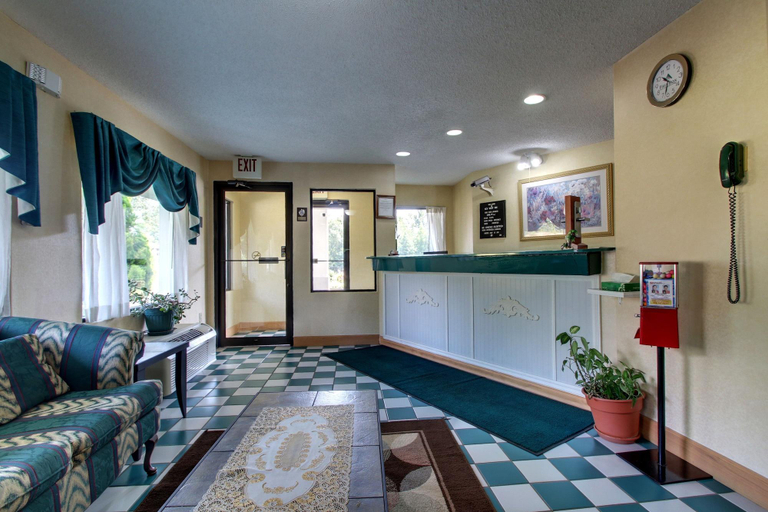 Public Area 3, Key West Inn - Roanoke, Randolph
