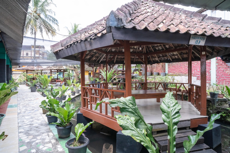 Exterior & Views 5, RedDoorz @ Hotel Pakem Sari Kaliurang, Sleman