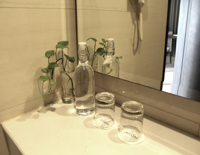 Dining Room 24