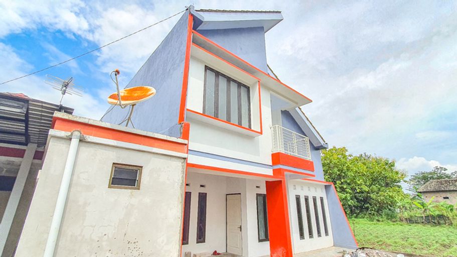 Exterior & Views 1, Griya Jeniee 2 RedPartner, Magetan
