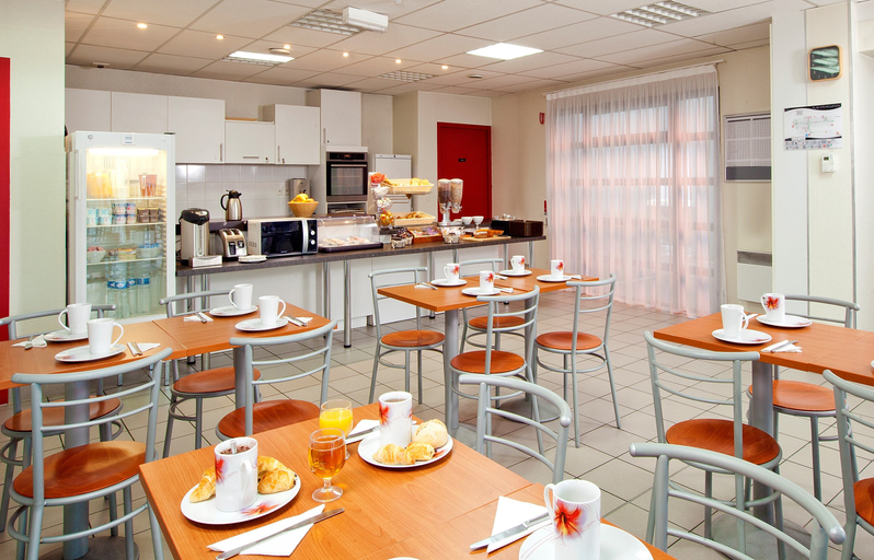 Food & Drinks 3, Sejours & Affaires Nantes La Beaujoire, Loire-Atlantique