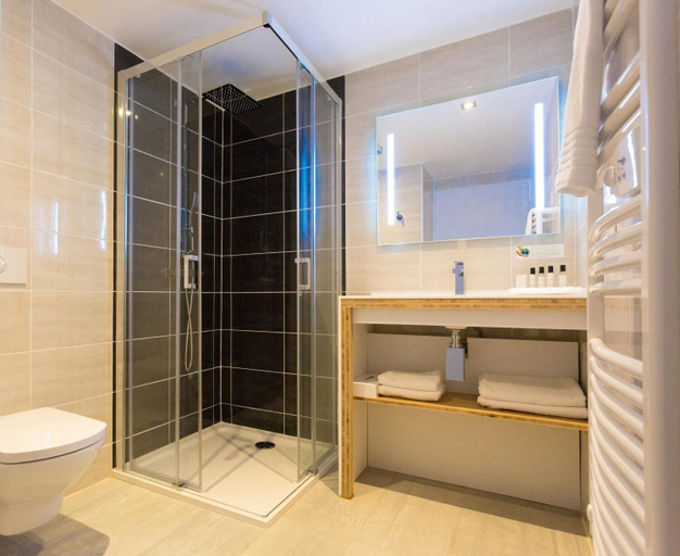 Bathroom 5, Domaine Agerria, Pyrénées-Atlantiques