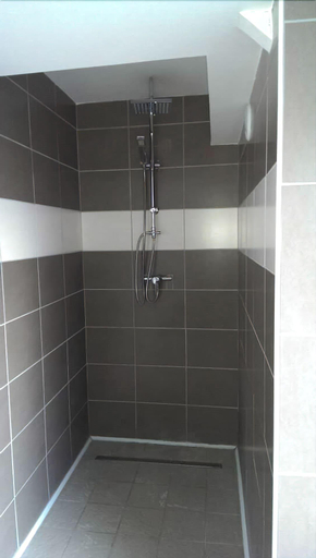 Bathroom 5, le Flaubert, Aube