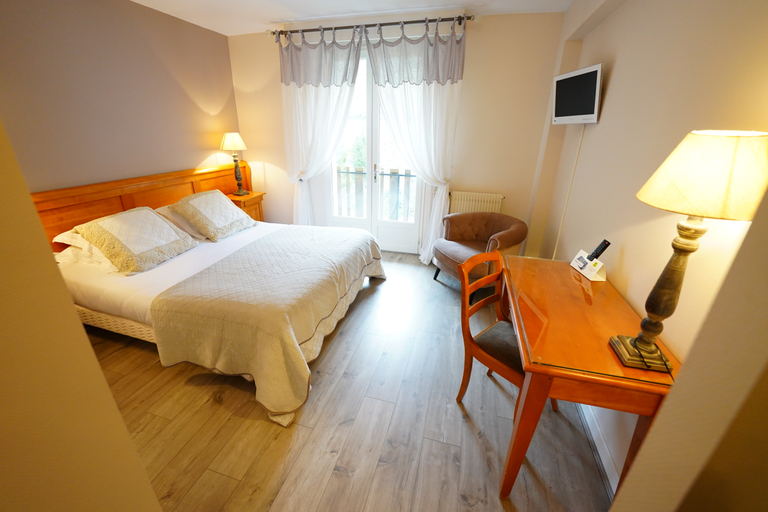 Bedroom 5, Logis Hôtel Le Griou, Cantal