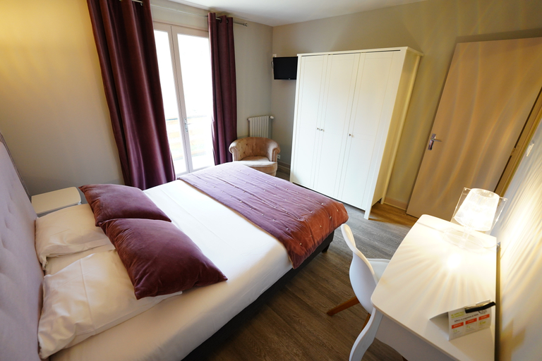 Bedroom 3, Logis Hôtel Le Griou, Cantal