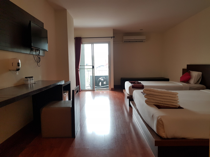 Bedroom 12