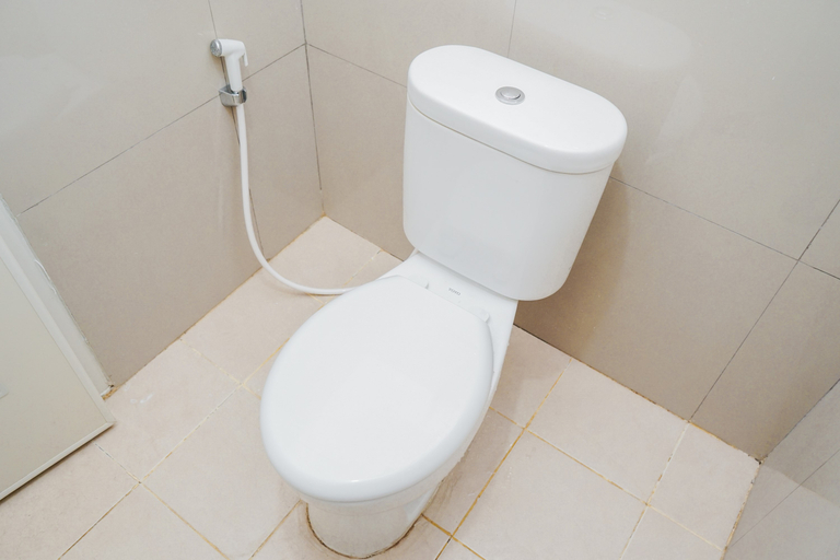 Bathroom 5, Remarkable Studio at Baileys City Apartment By Travelio, Tangerang Selatan