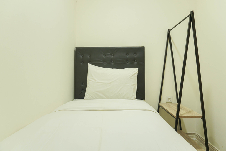 Bedroom 5, Brand New and Modern 2BR Meikarta Apartment By Travelio, Cikarang