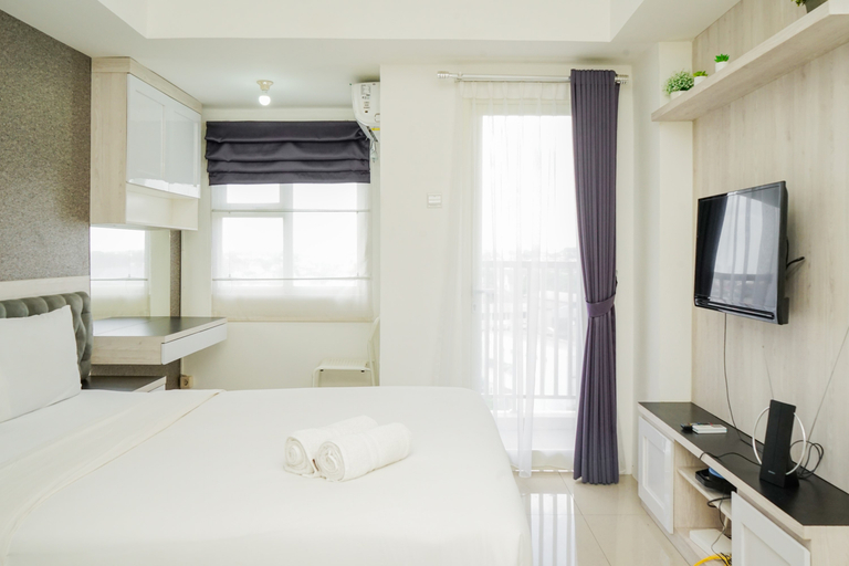 Bathroom 2, Remarkable Studio at Baileys City Apartment By Travelio, Tangerang Selatan