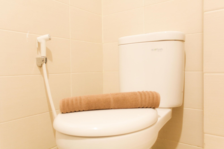 Bathroom 5, Strategic 1BR at Saveria Apartment By Travelio, Tangerang