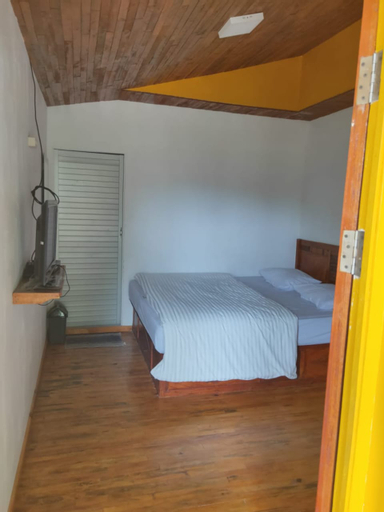 Bedroom 4, AmaRis Homestay, Samosir