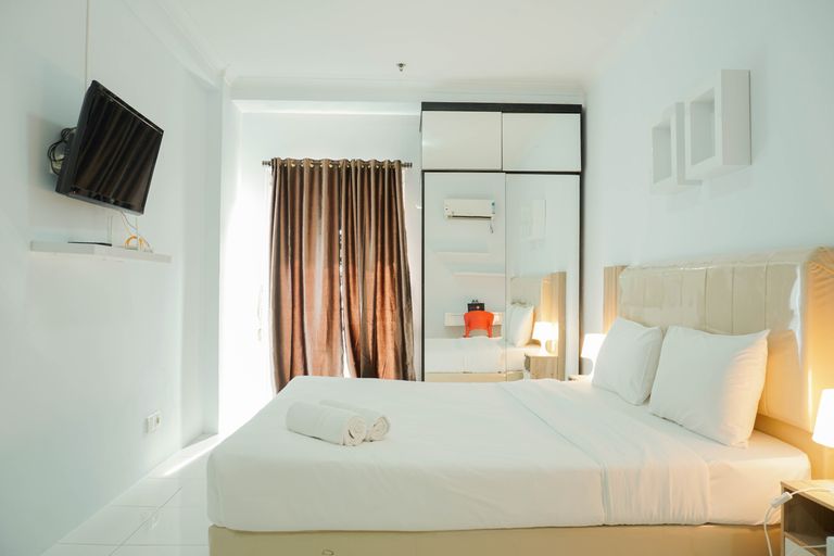 Simply Strategic and Homey Studio Signature Park Tebet Apartment By Travelio, Jakarta Selatan