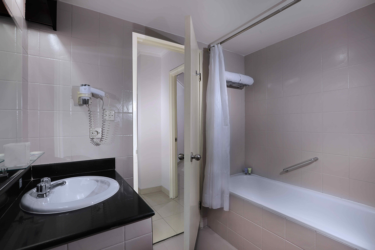 Horison Suites & Residences Rasuna Jakarta, South Jakarta