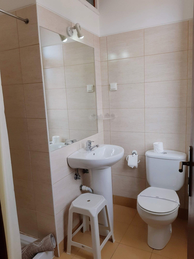 Bathroom 4, Residencial do Vale, Funchal