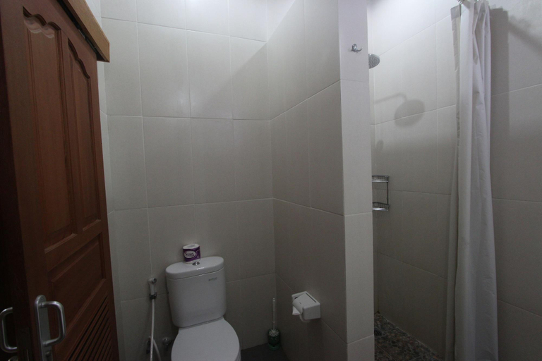 Bathroom 4, Ramayana Hotel Sanur, Denpasar
