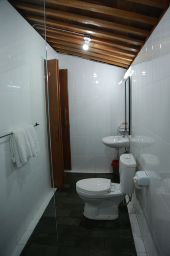 Bathroom 5, Puri Ansell Sungailiat, Bangka