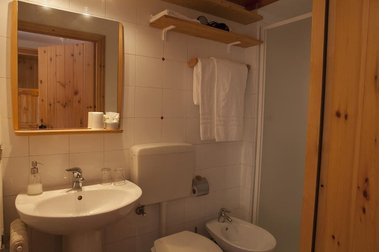 Bathroom 5, Le Rosier B&B e Appartamento, Aosta