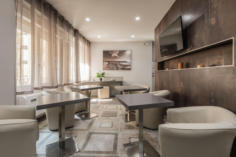 Public Area 2, Astoria Deluxe Rooms, Bologna