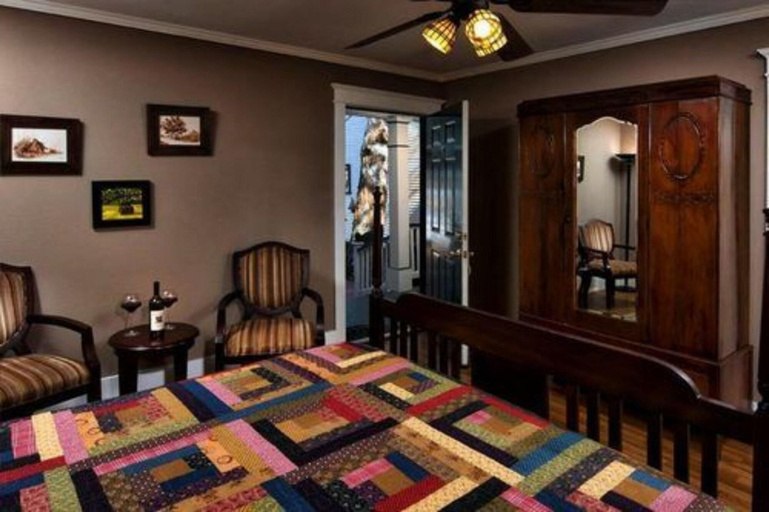 Public Area 3, The Carriage House B&B, Marion