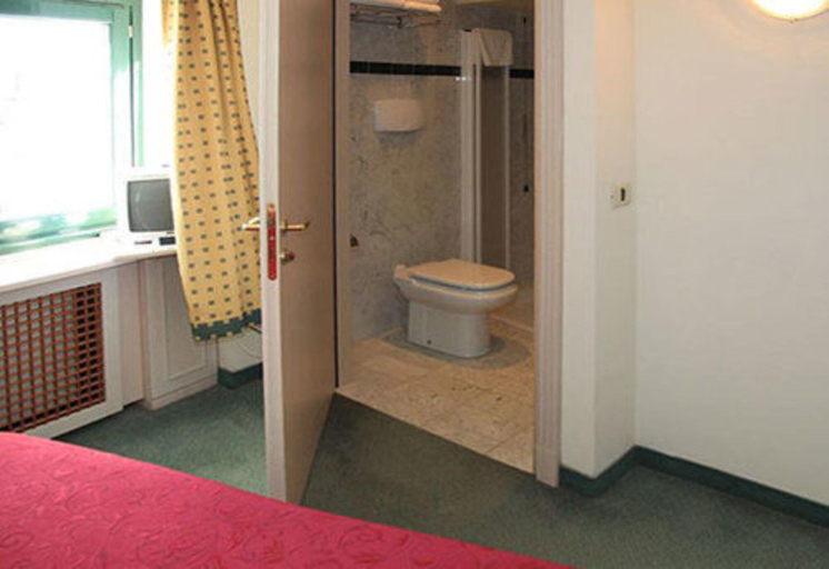 Bathroom 4, Grand Hotel Duchi D'Aosta, Torino