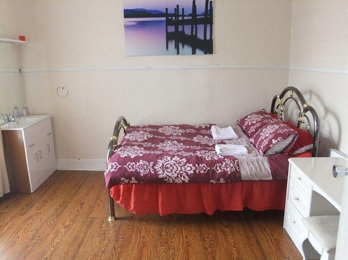Bedroom 2, Heavenly Nights Guest House, Sheffield