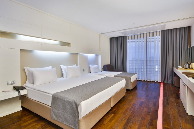 Bedroom 4, Nirvana Cosmopolitan Hotel, Antalya