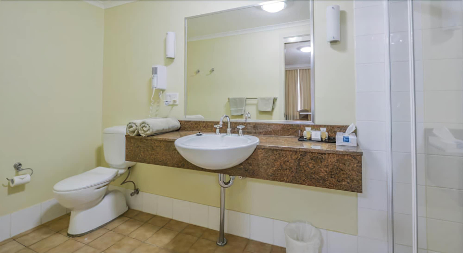 Bathroom 5, Golden Guitar Motor Inn, Tamworth Regional - Pt A