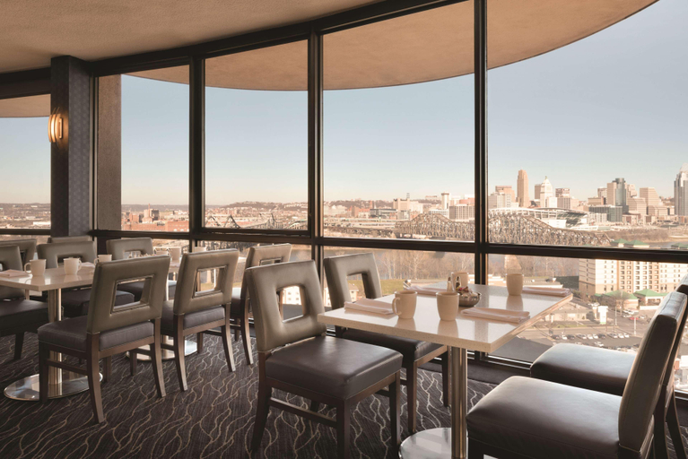 Food & Drinks 5, Radisson Cincinnati Riverfront, Kenton