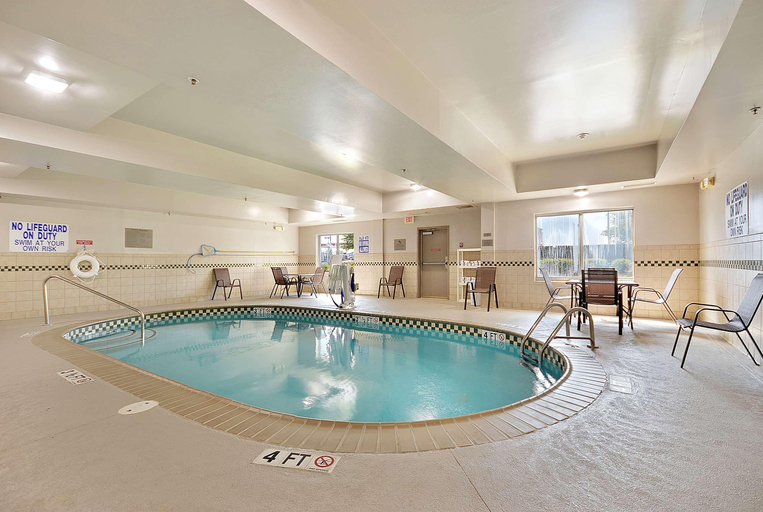 Sport & Beauty, Country Inn & Suites by Radisson, Charleston North, Charleston