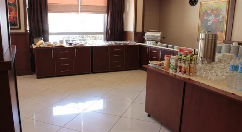 Others 5, Paluri Hotel, Hopa