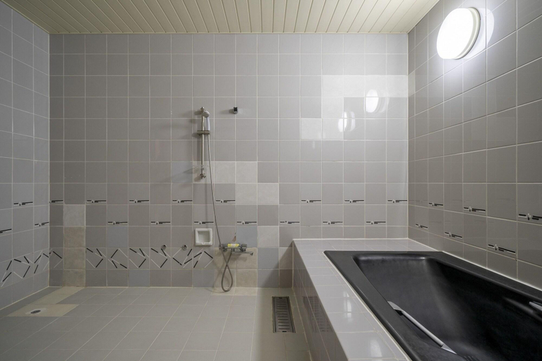 Bathroom 4, Hiyagun Lanai Resort Okinawa, Okinawa