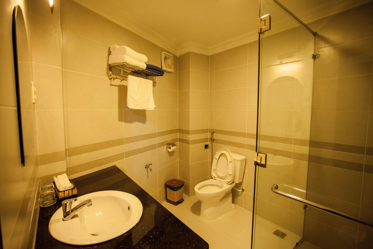 Bathroom 4, Pacific Beach Resort, Phan Thiết