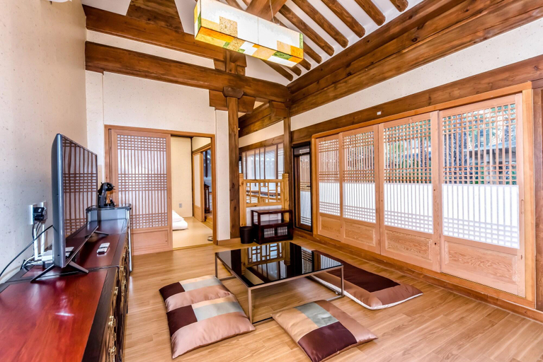 Public Area 2, Jeju Hanok Hotel Hallagung, Seogwipo