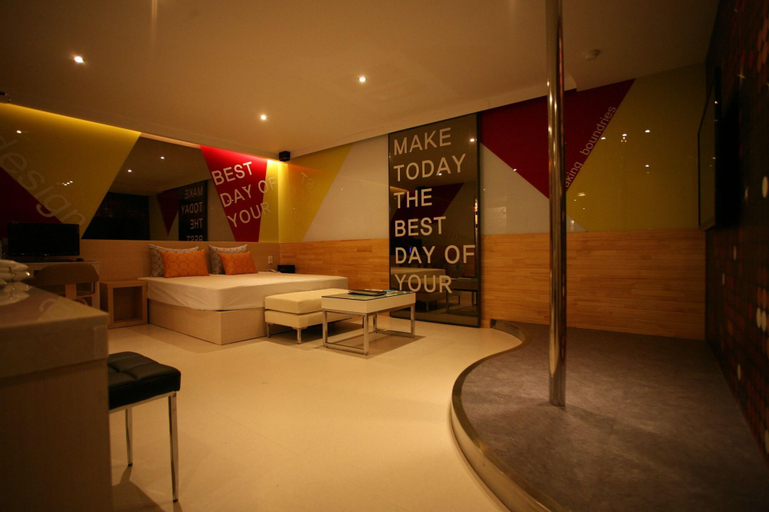 Design T Ulsan, Jung