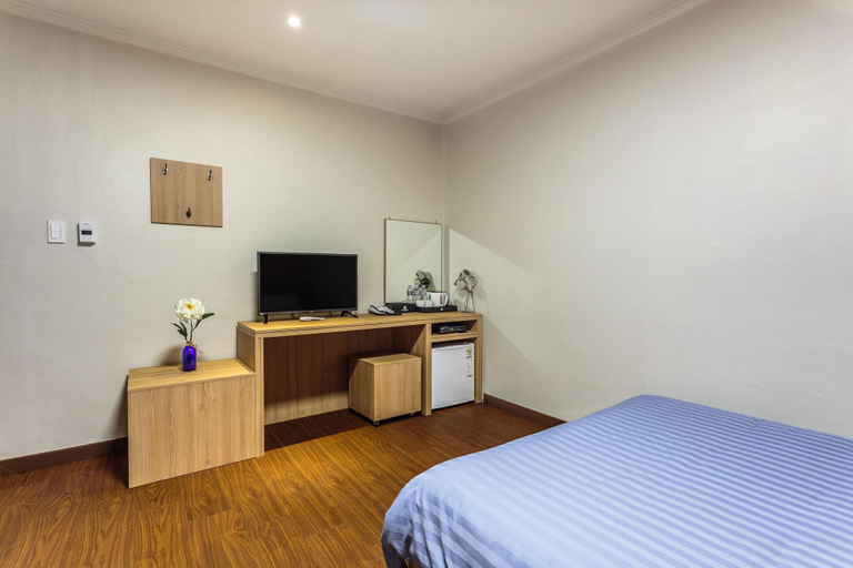 Bedroom 3, Jeju Ellui Hotel, Jeju