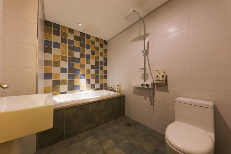 Bathroom 5, Cheongju Hotel ES, Cheongju