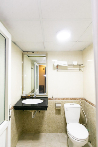 Bathroom 4, Hoa Lan Hostel, Đống Đa