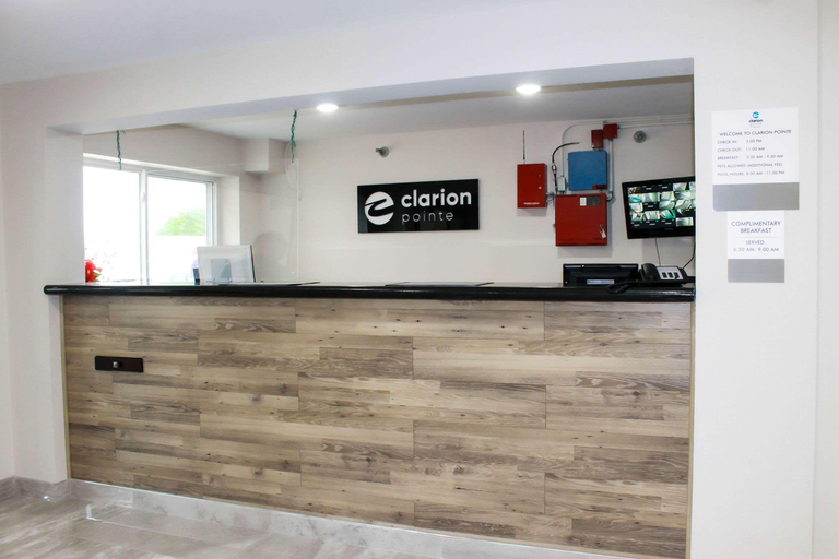 Public Area 3, Clarion Pointe Bettendorf - Quad Cities, Scott