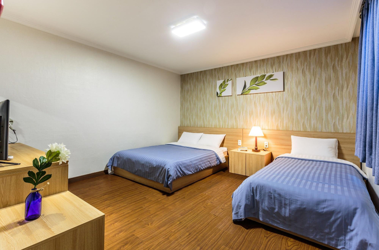 Bedroom 5, Jeju Ellui Hotel, Jeju