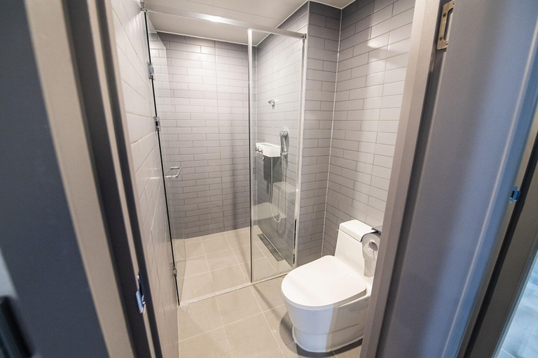 Bathroom 4, Haeundae Society Hotel, Haeundae