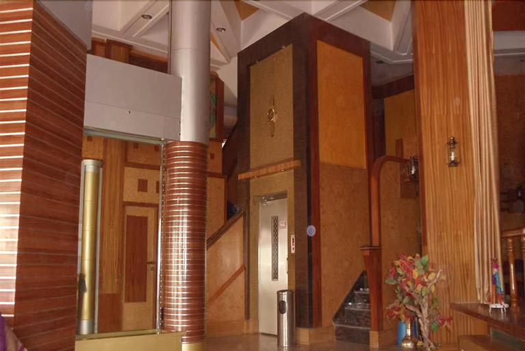 Public Area 2, Hotel Sharan, Ahmadnagar
