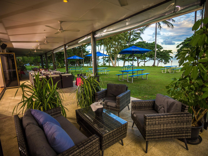 Public Area 3, King Reef Resort, Johnstone