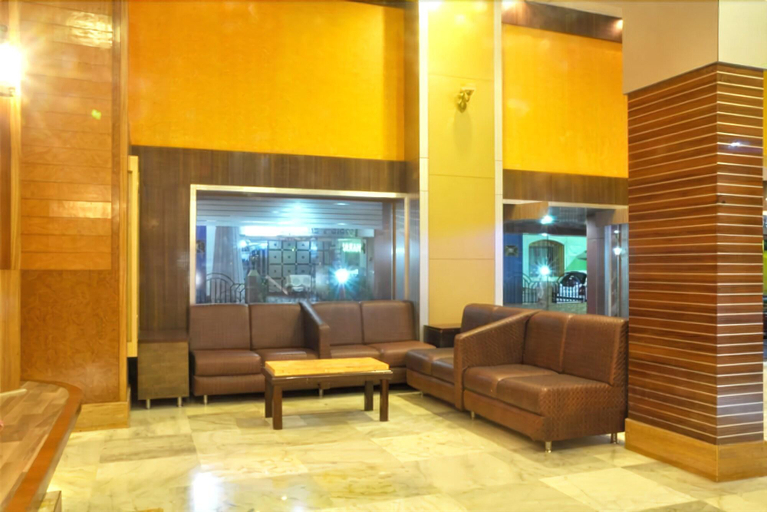 Public Area 3, Hotel Sharan, Ahmadnagar