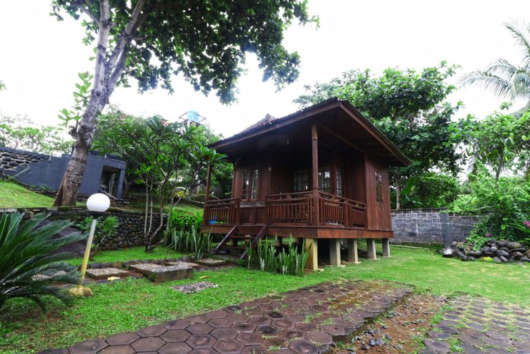Negla Beach Villa by ZUZU, Garut