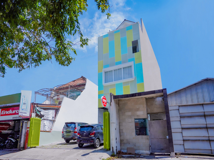 Exterior & Views 2, Capital O Olive Guest House Surabaya, Surabaya
