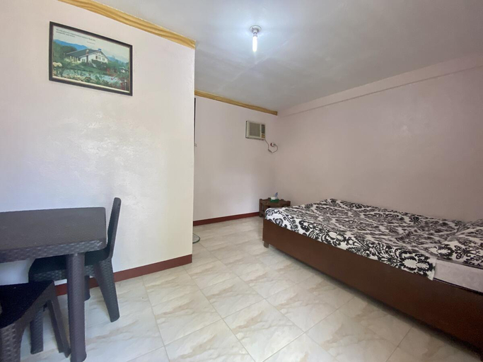 Bedroom 4, RedDoorz Hotel @ Megans Paradisio Beach Resort, San Antonio