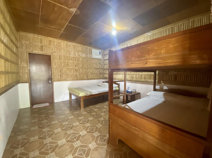 Bedroom 3, RedDoorz Hotel @ Megans Paradisio Beach Resort, San Antonio
