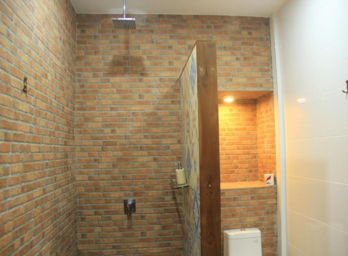 Bathroom 27